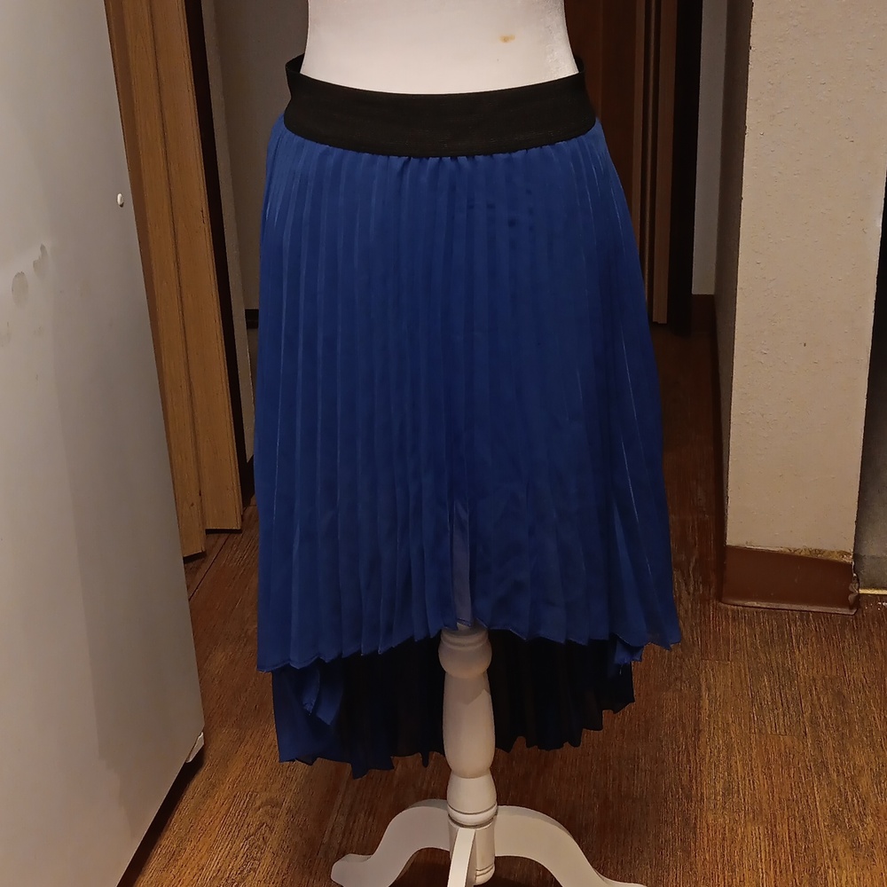TOPIA BLUE PLEATED HI LOW SKIRT
